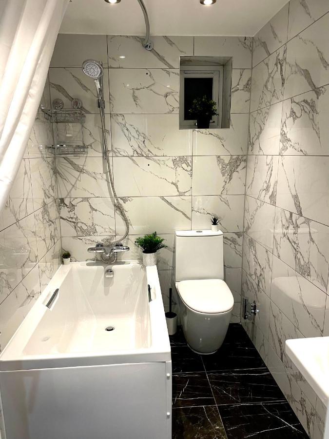 Smart/ Modern One Bedroom Flat Purley Luaran gambar